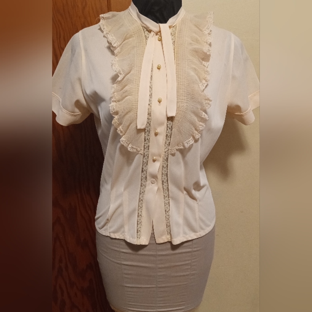 Vintage 50s Palest Pink Nylon Frill blouse